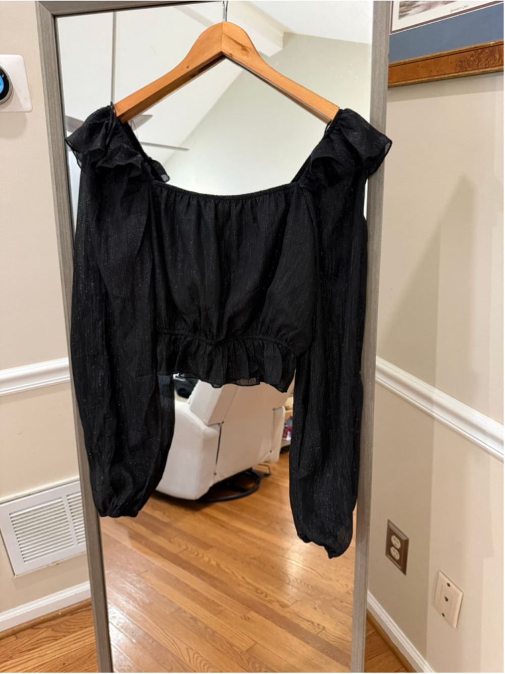 Women's HYFVE Black Long Sleeve Ruffle Crop Top Size L
